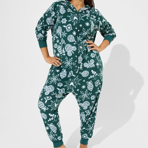 ❤️NWT VINTAGE TORRID PAJAMA DISNEY CHRISTMAS HOLIDAY MICKEY MOUSE ONESIE PLUS - Picture 10 of 12